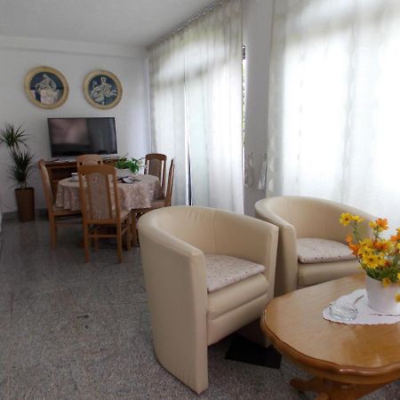 Apartments Cutic Malinska Esterno foto