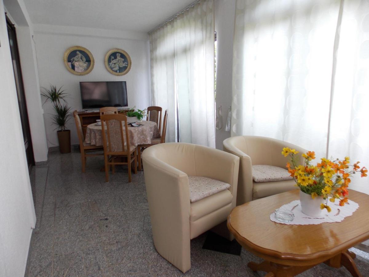 Apartments Cutic Malinska Esterno foto