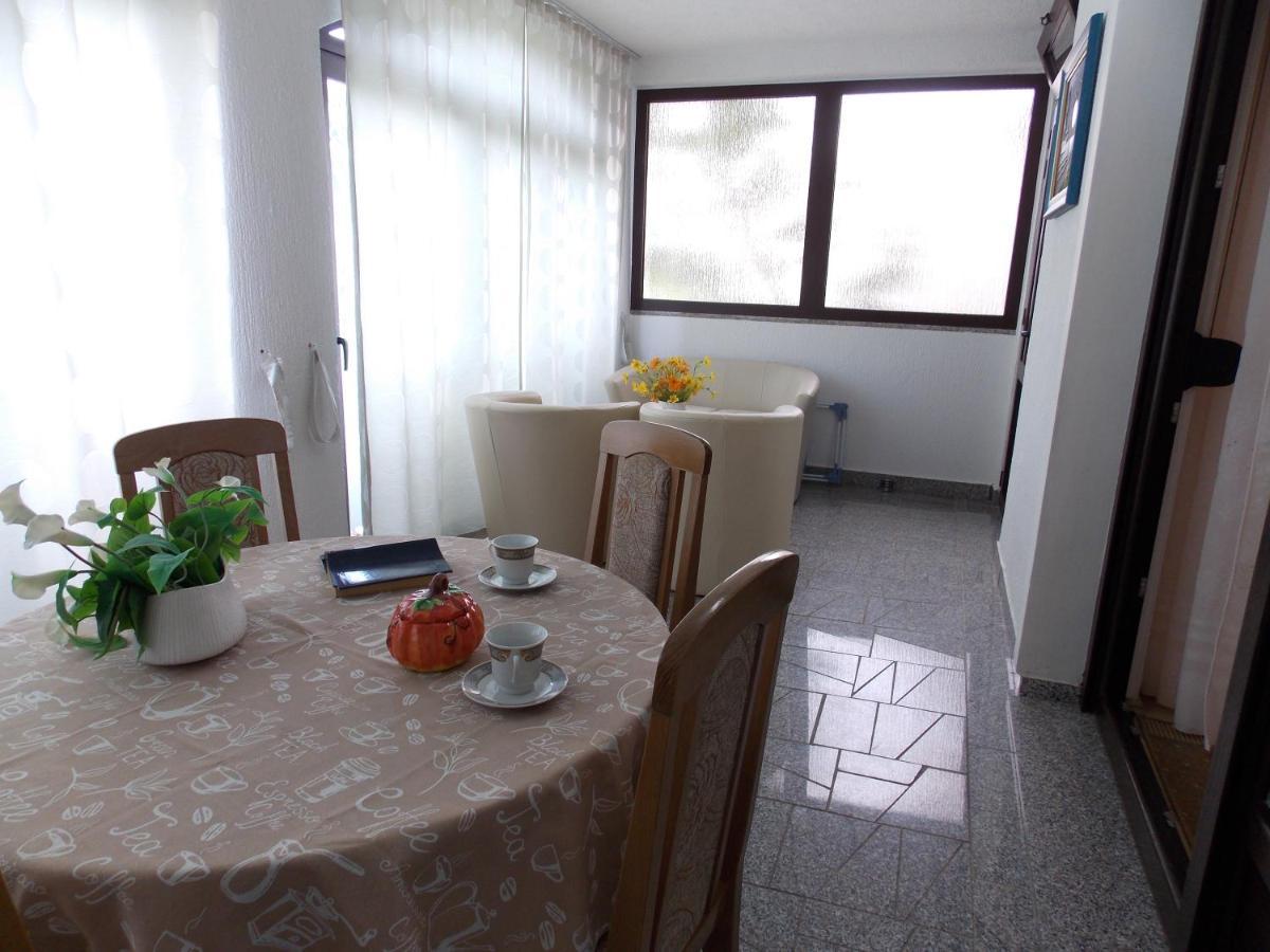 Apartments Cutic Malinska Esterno foto